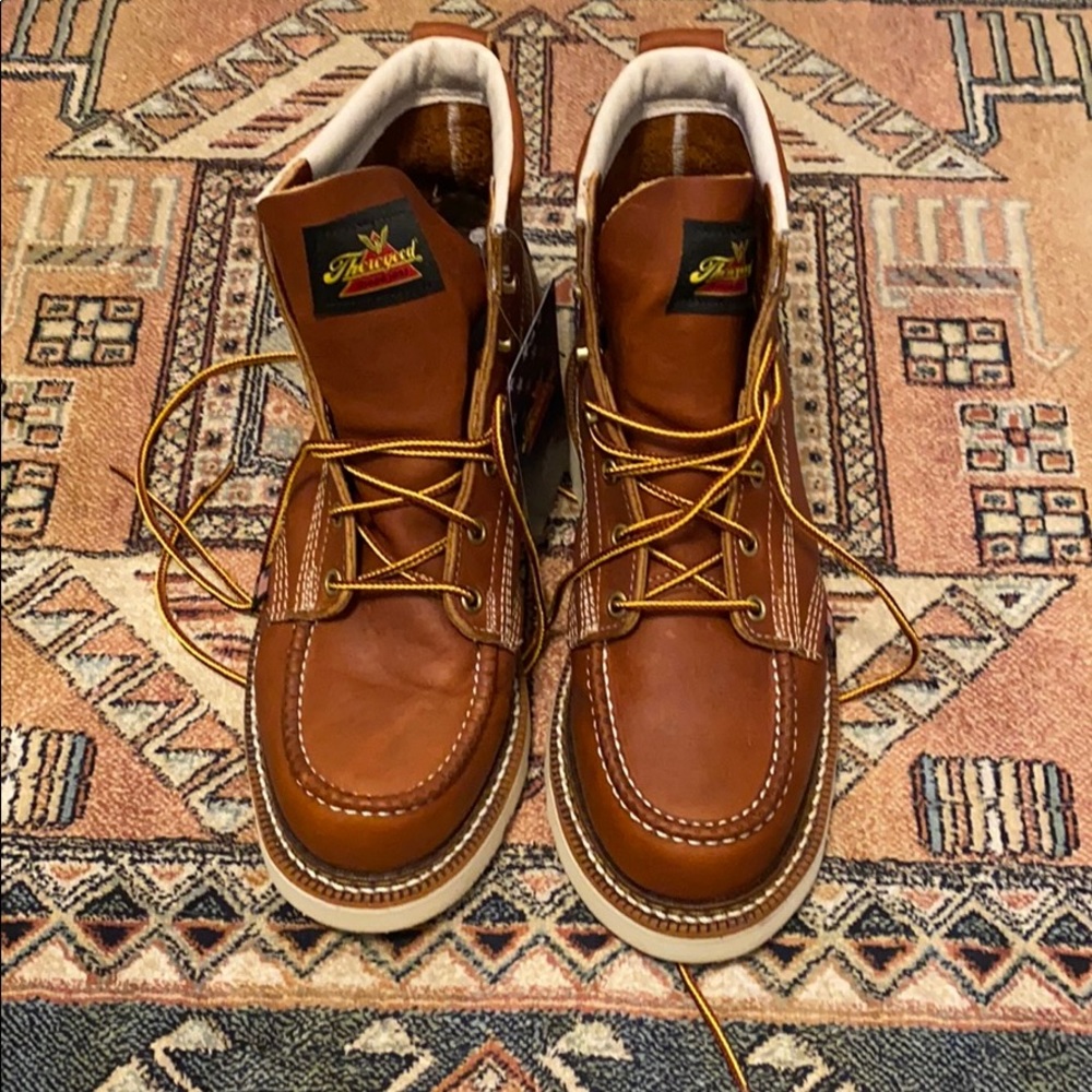 NWT Thorogood MocToe size 5.5 men’s, 6.5 women’s.